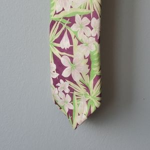 Floral tie